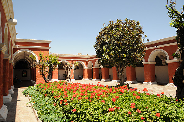 P4628.jpg (4288x2848) NIKON D300 - 18-200mm f/3.5-5.6 // F8 // 1/250 sec // ISO 200 // 18,0 mm // no Flash // 2010:09:16 11:03:08