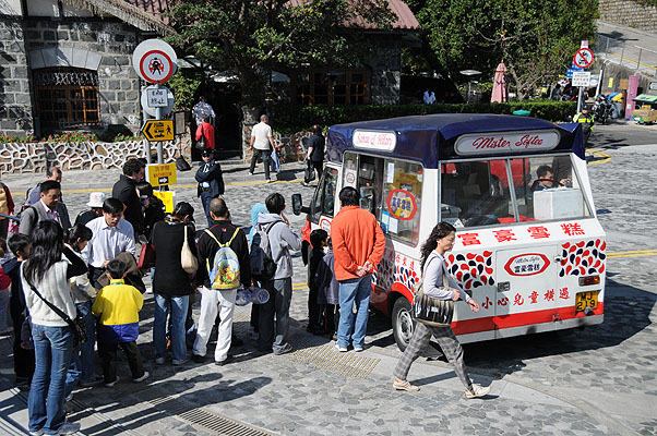 HKMM_0259.jpg (4288x2848) NIKON D300 - 18-200mm f/3.5-5.6 // F4,5 // 1/1000 sec // ISO 400 // 28,0 mm // no Flash // 2008:11:30 11:01:04