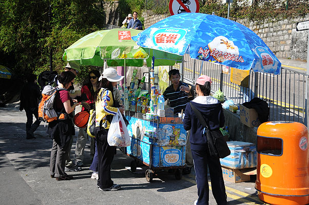 HKMM_0381.jpg (4288x2848) NIKON D300 - 18-200mm f/3.5-5.6 // F4 // 1/1000 sec // ISO 500 // 29,0 mm // no Flash // 2008:11:30 12:48:20