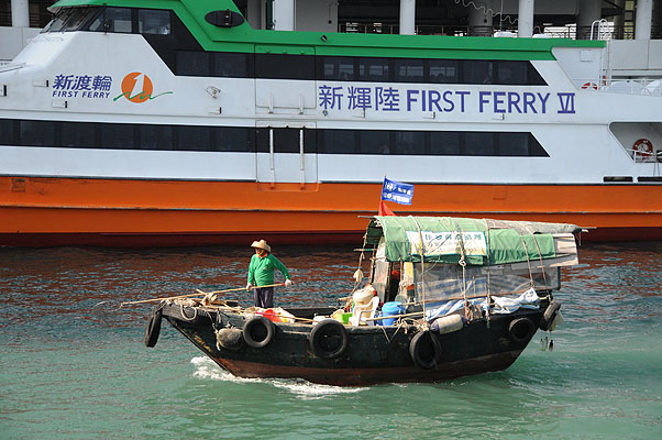 HKMM_0431.jpg (4288x2848) NIKON D300 - 18-200mm f/3.5-5.6 // F4,8 // 1/640 sec // ISO 800 // 56,0 mm // no Flash // 2008:11:30 13:41:36