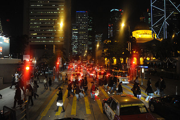 HKMM_1191.jpg (4288x2848) NIKON D300 - 18-200mm f/3.5-5.6 // F3,5 // 1/40 sec // ISO 1600 // 18,0 mm // no Flash // 2008:12:01 18:41:07