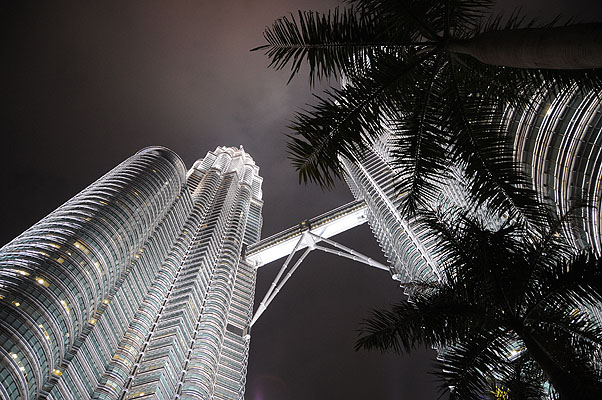 HKMM_2560.jpg (4288x2848) NIKON D300 - 18-200mm f/3.5-5.6 // F3,5 // 0.04 sec // ISO 800 // 18,0 mm // no Flash // 2008:12:09 19:34:14