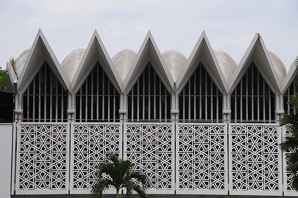 HKMM_2878.jpg (4288x2848) NIKON D300 - 18-200mm f/3.5-5.6 // F11 // 1/500 sec // ISO 400 // 95,0 mm // no Flash // 2008:12:11 12:13:37