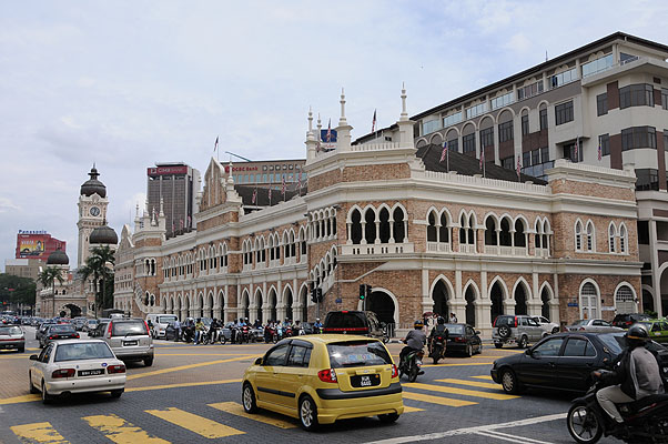 HKMM_2895.jpg (4288x2848) NIKON D300 - 18-200mm f/3.5-5.6 // F13 // 1/640 sec // ISO 400 // 24,0 mm // no Flash // 2008:12:11 12:32:38