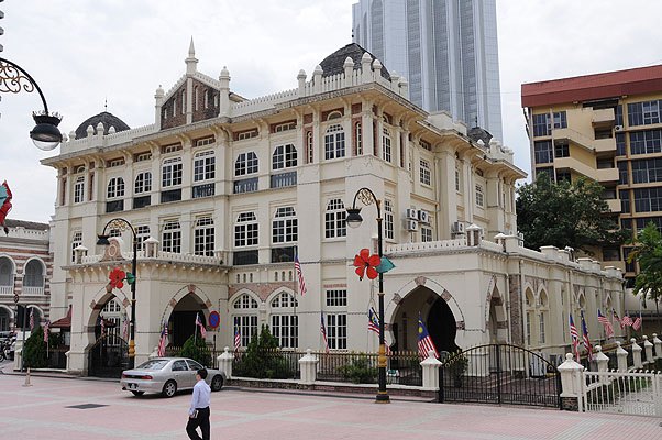 HKMM_2897.jpg (4288x2848) NIKON D300 - 18-200mm f/3.5-5.6 // F11 // 1/500 sec // ISO 400 // 24,0 mm // no Flash // 2008:12:11 12:34:15