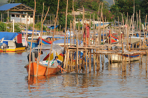 HKMM_1654.jpg (4288x2848) NIKON D300 - 18-200mm f/3.5-5.6 // F9 // 1/320 sec // ISO 400 // 170,0 mm // no Flash // 2008:12:05 18:24:26