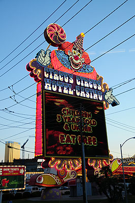 DSC_0067.jpg (4288x2848) NIKON D300 - 18-200mm f/3.5-5.6 // F4 // 1/30 sec // ISO 220 // 27,0 mm // no Flash // 2008:07:03 20:02:38