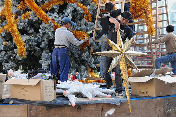 HKMM_1301.jpg (4288x2848) NIKON D300 - 18-200mm f/3.5-5.6 // F4,2 // 1/500 sec // ISO 1600 // 35,0 mm // no Flash // 2008:12:02 15:19:12