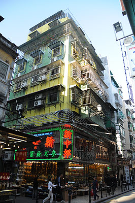 HKMM_1335.jpg (4288x2848) NIKON D300 - 18-200mm f/3.5-5.6 // F3,5 // 1/500 sec // ISO 1600 // 18,0 mm // no Flash // 2008:12:02 15:51:22