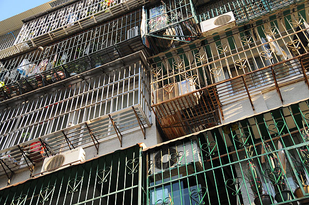 HKMM_1358.jpg (4288x2848) NIKON D300 - 18-200mm f/3.5-5.6 // F4 // 1/640 sec // ISO 1600 // 32,0 mm // no Flash // 2008:12:02 16:12:03