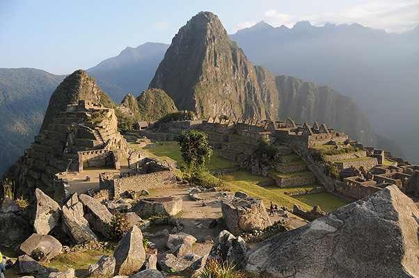 P2574.jpg (4288x2848) NIKON D300 - 18-200mm f/3.5-5.6 // F5,6 // 1/320 sec // ISO 200 // 18,0 mm // no Flash // 2010:09:09 06:49:00