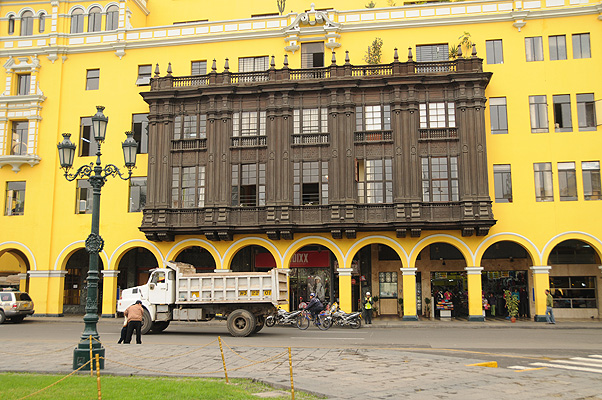 P0066.jpg (4288x2848) NIKON D300 - 18-200mm f/3.5-5.6 // F4 // 1/320 sec // ISO 200 // 22,0 mm // no Flash // 2010:08:28 10:34:41