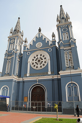 P0187.jpg (4288x2848) NIKON D300 - 18-200mm f/3.5-5.6 // F8 // 1/320 sec // ISO 200 // 18,0 mm // no Flash // 2010:08:28 13:51:52