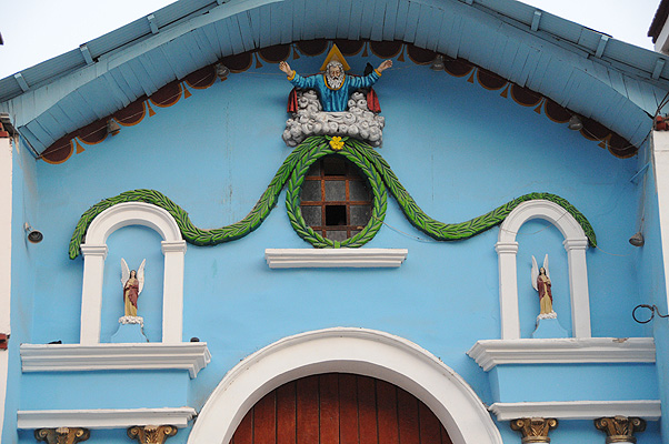 P0386.jpg (4288x2848) NIKON D300 - 18-200mm f/3.5-5.6 // F4,8 // 1/320 sec // ISO 1600 // 56,0 mm // no Flash // 2010:08:29 17:49:18