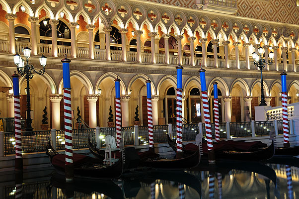 DSC_0246.jpg (4288x2848) NIKON D300 - 18-200mm f/3.5-5.6 // F4,2 // 5/8 sec // ISO 200 // 32,0 mm // no Flash // 2008:07:04 02:00:05