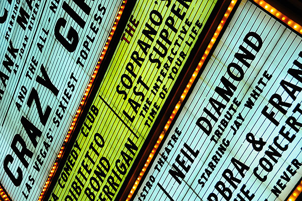 DSC_4221.jpg (4288x2848) NIKON D300 - 18-200mm f/3.5-5.6 // F4,5 // 1/60 sec // ISO 720 // 40,0 mm // no Flash // 2008:07:26 22:51:04