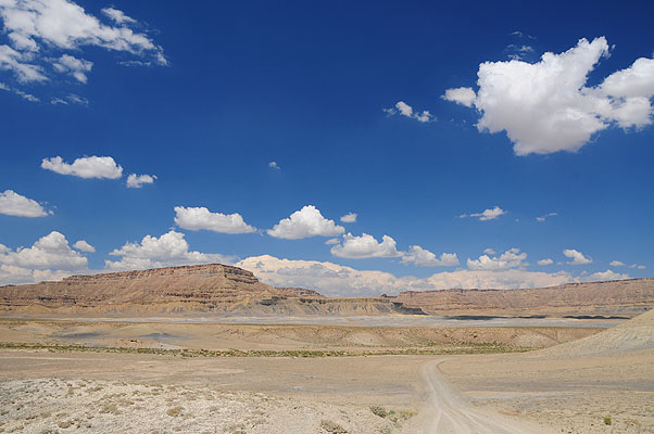 DSC_2610.jpg (4288x2848) NIKON D300 - 18-200mm f/3.5-5.6 // F8 // 1/250 sec // ISO 200 // 20,0 mm // no Flash // 2008:07:16 13:47:28